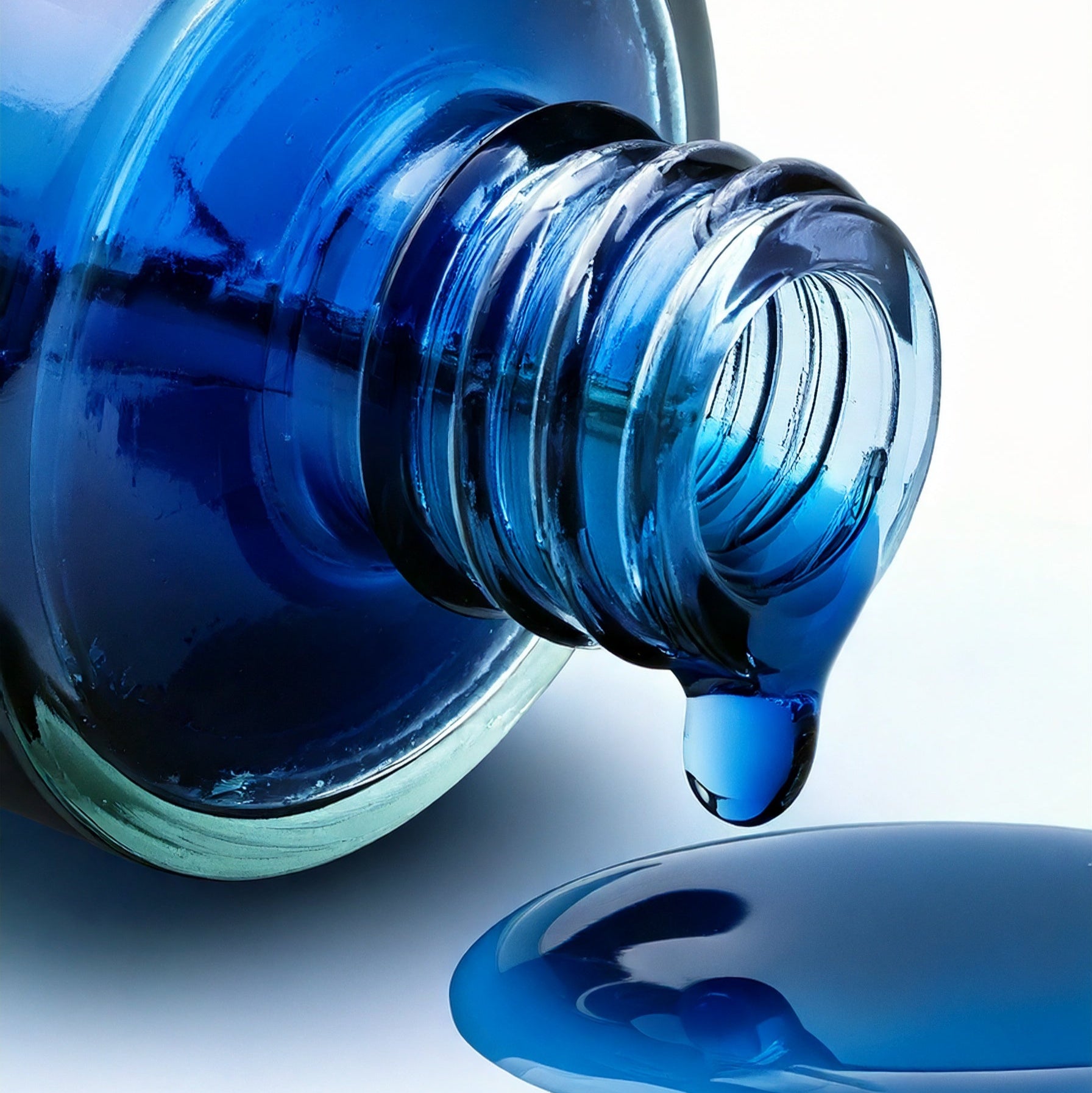 blu flo methylene blue bottle with blue liquid